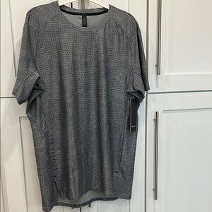 Lululemon Mens “License To Train” short sleeve tee - NWT - Large